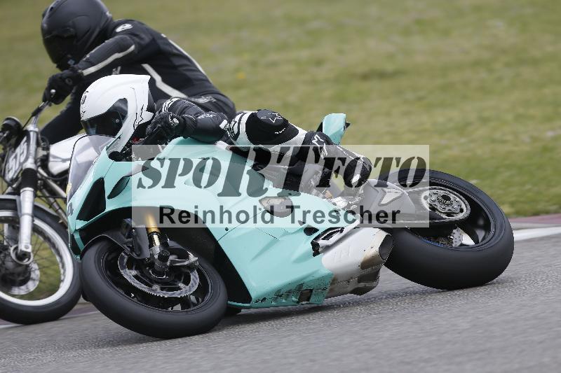 /09 19.04.2026  Caremotion get faster ADR/Gruppe gelb/44